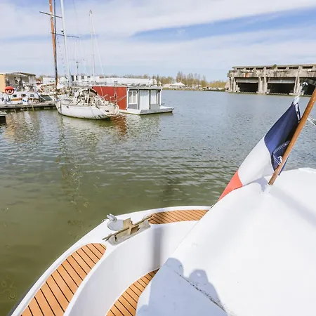 Botel Nightboat Peniche Bordeaux