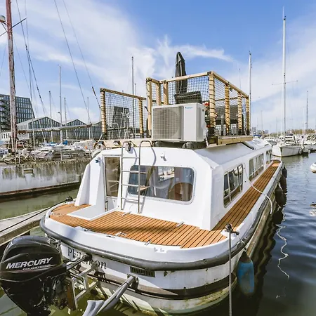 Botel Nightboat Peniche Bordeaux