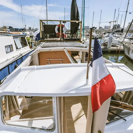 Nightboat Peniche