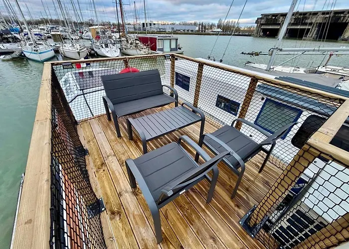 Nightboat Peniche