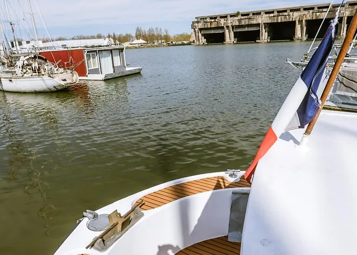 Nightboat Peniche Bådhotel *