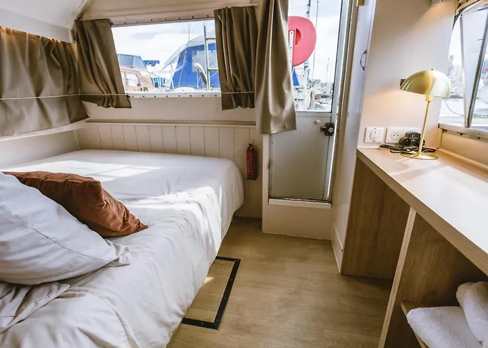 Nightboat Peniche