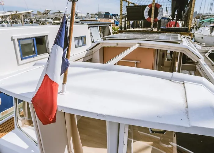 Nightboat Peniche Bådhotel