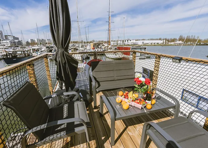 Nightboat Peniche * Bordeaux