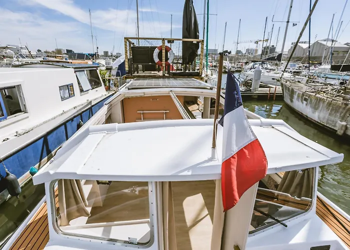 Nightboat Peniche