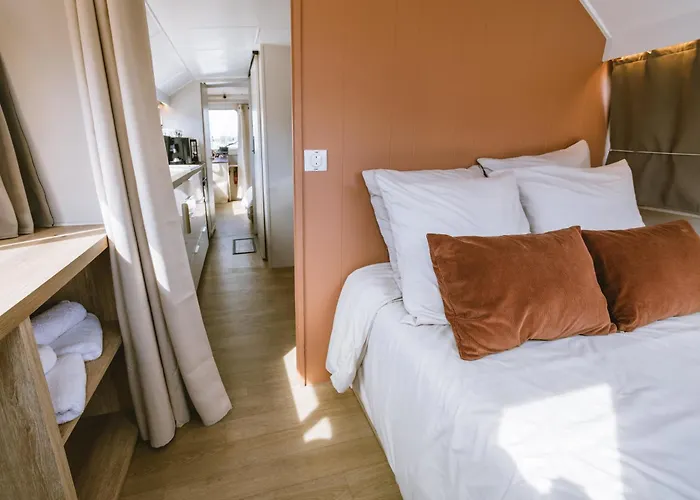 Nightboat Peniche Bordeaux