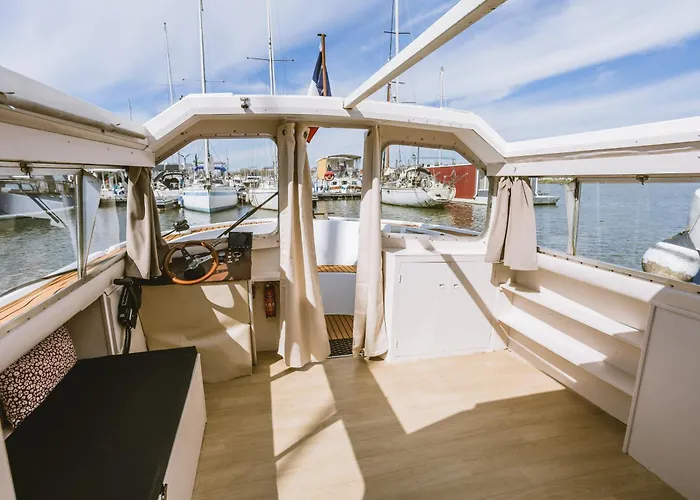 Nightboat Peniche Bådhotel