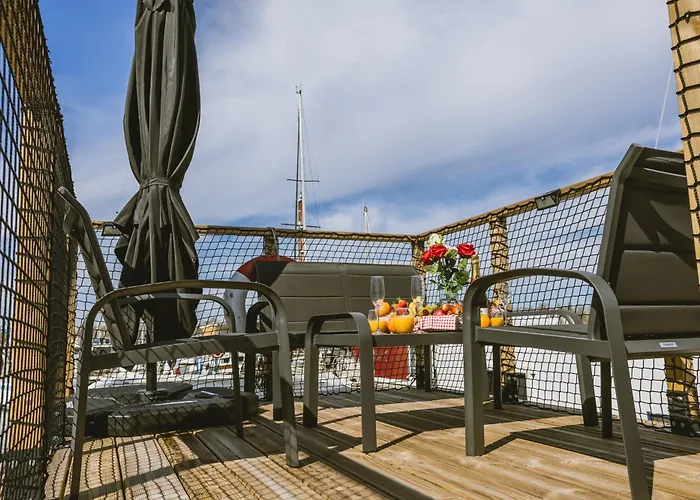 Bådhotel Nightboat Peniche *