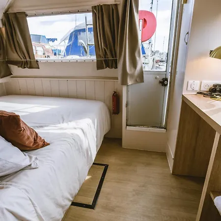 Nightboat Peniche