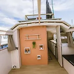 船上ホテル Nightboat Peniche