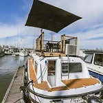 船上ホテル Nightboat Peniche *
