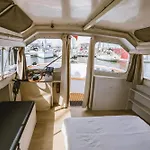 Nightboat Peniche 船上ホテル