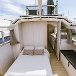 Nightboat Peniche * ボルドー