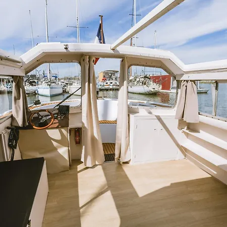 Nightboat Peniche 船上ホテル